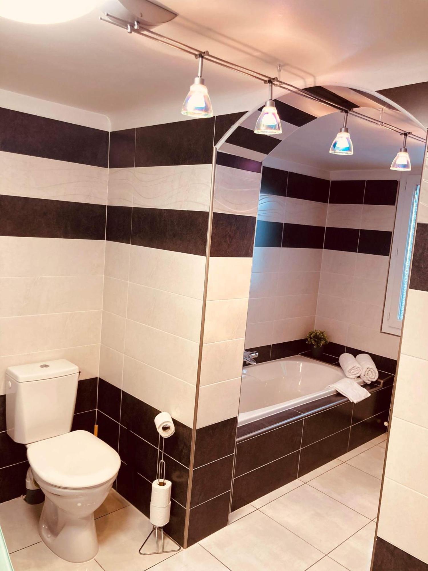 Histoire D'O - Les Piscines - Chambres D'Hotes Bezouce Zimmer foto
